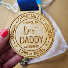 Load image into Gallery viewer, Personalised Best Daddy Wooden Medal
